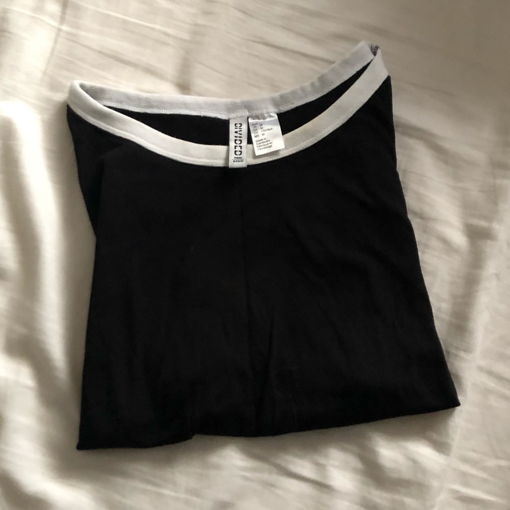 H&M Divided Black Tee